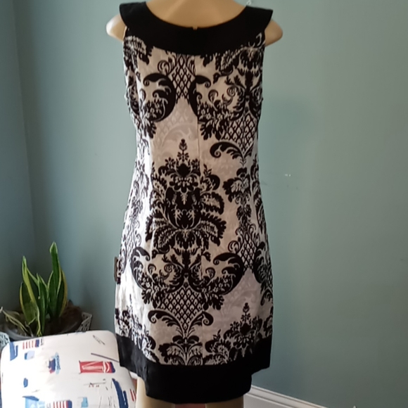 KAREN KANE Linen Tunic Dress - Picture 2 of 9